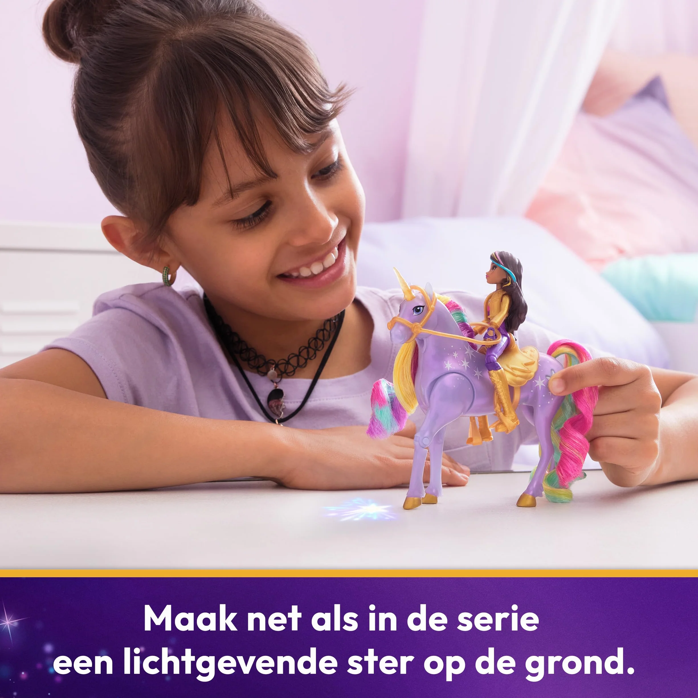 Unicorn Academy, Sophia & Light Magic Wildstar z tęczowymi efektami świetlnymi, 2 akcesoria do jazdy konnej, lalki i zabawki jednorożca dla dziewcząt w wieku od 4 lat