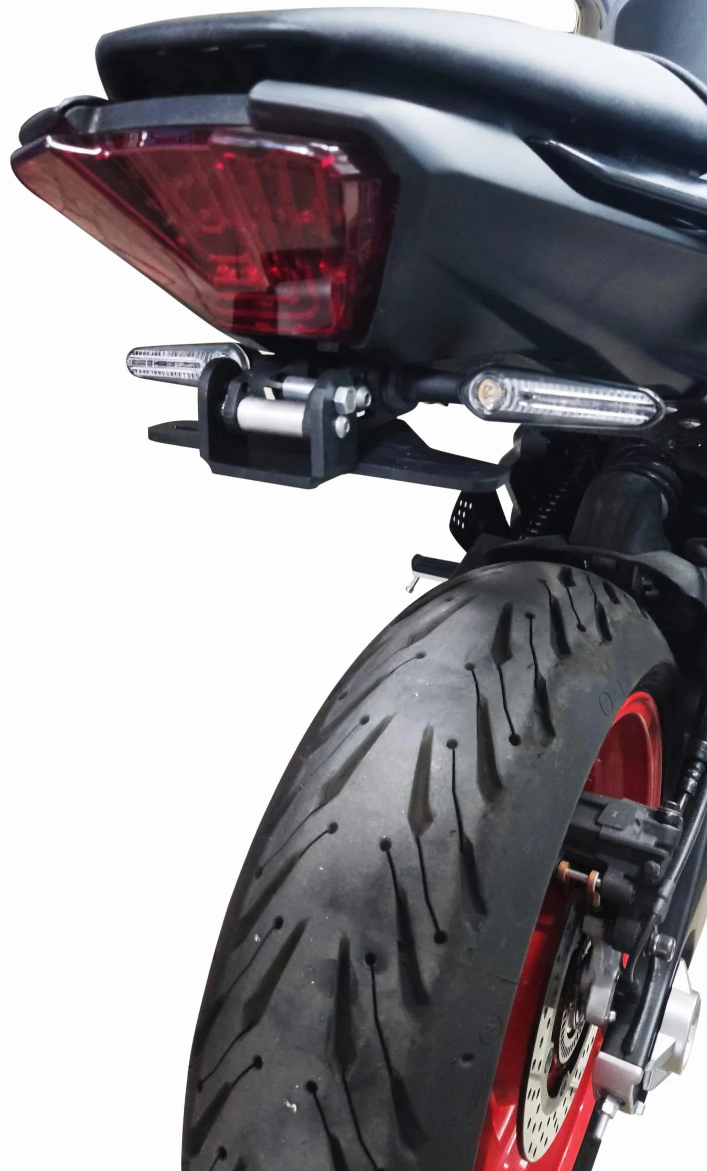 Uchwyt na tablicę rejestracyjną GREF do Yamaha MT-07 2014-2024 (z przyciskiem podnoszenia)