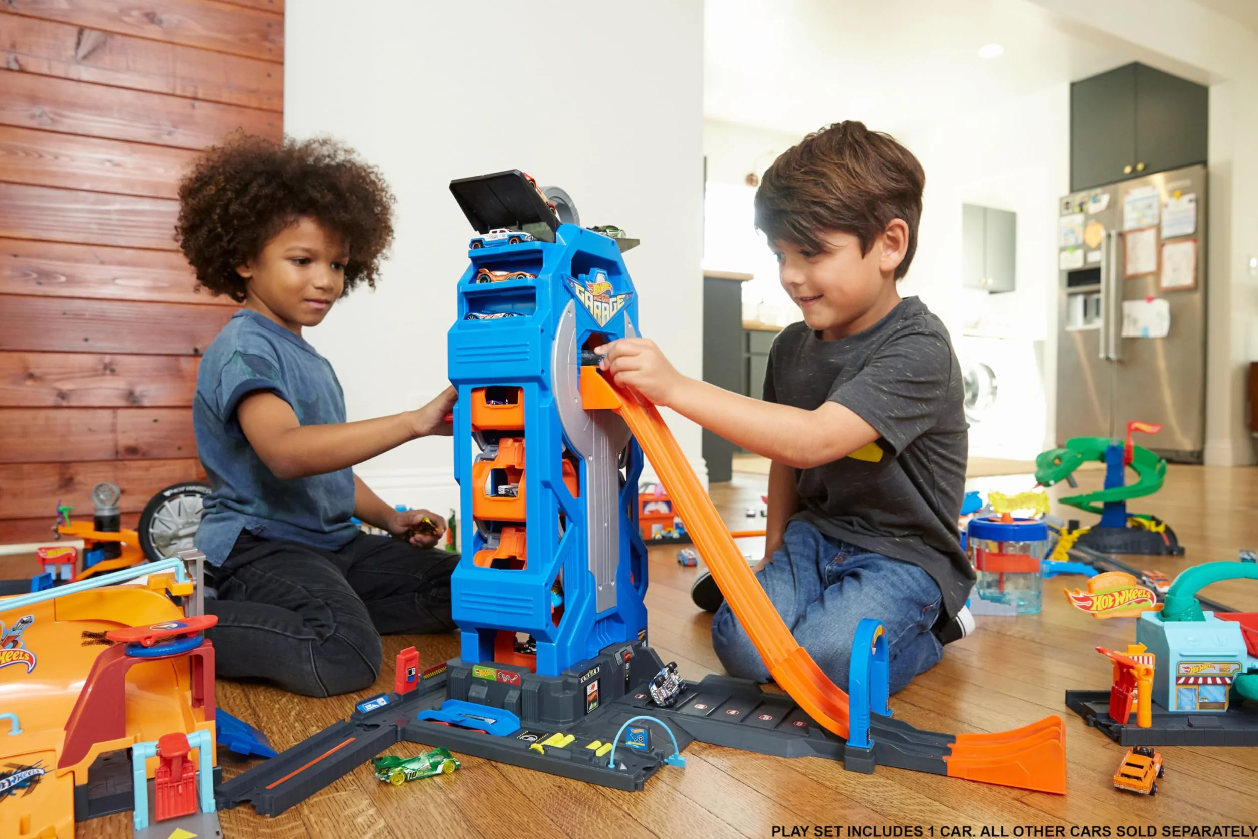 Hot Wheels FTB68 City Parking Garażowy Z Torami I Pojazdami, Wielokolorowy, Jeden Rozmiar