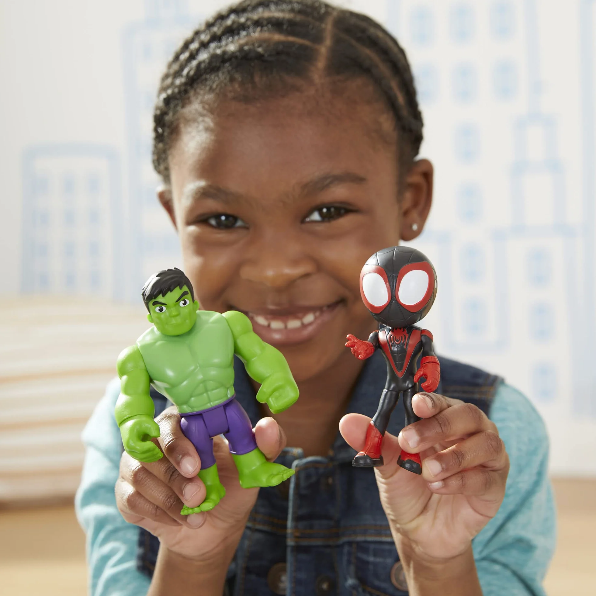 Wielopak Odkrywanie bohaterów z serialu Spidey i super-kumple Marvela z funkcją podnoszenia maski, 10-centymetrowe zabawkowe figurki, dla dzieci w wieku od 3 lat