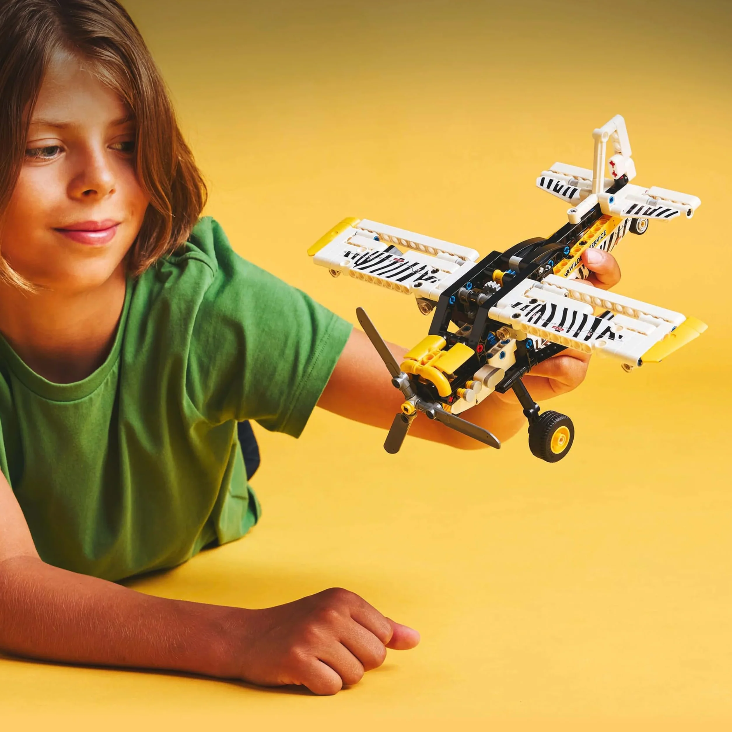 LEGO Technic Samolot Transportowy, Konstrukcyjna Zabawka dla Dziecka do Zbudowania i Odgrywania Ról, Model Pojazdu z Klocków, Kreatywny Prezent dla 8-latka, dla Chłopca i Dziewczynki, 42198