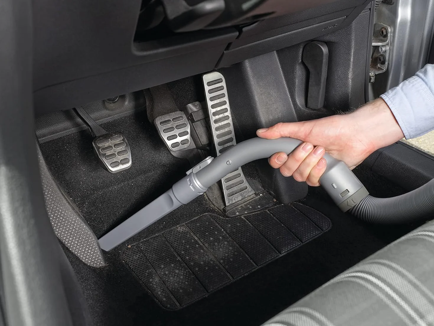 Black & Decker, Odkurzacz samochodowy 12V Flexi + akcesoria i torba, PD1200AV-XJ