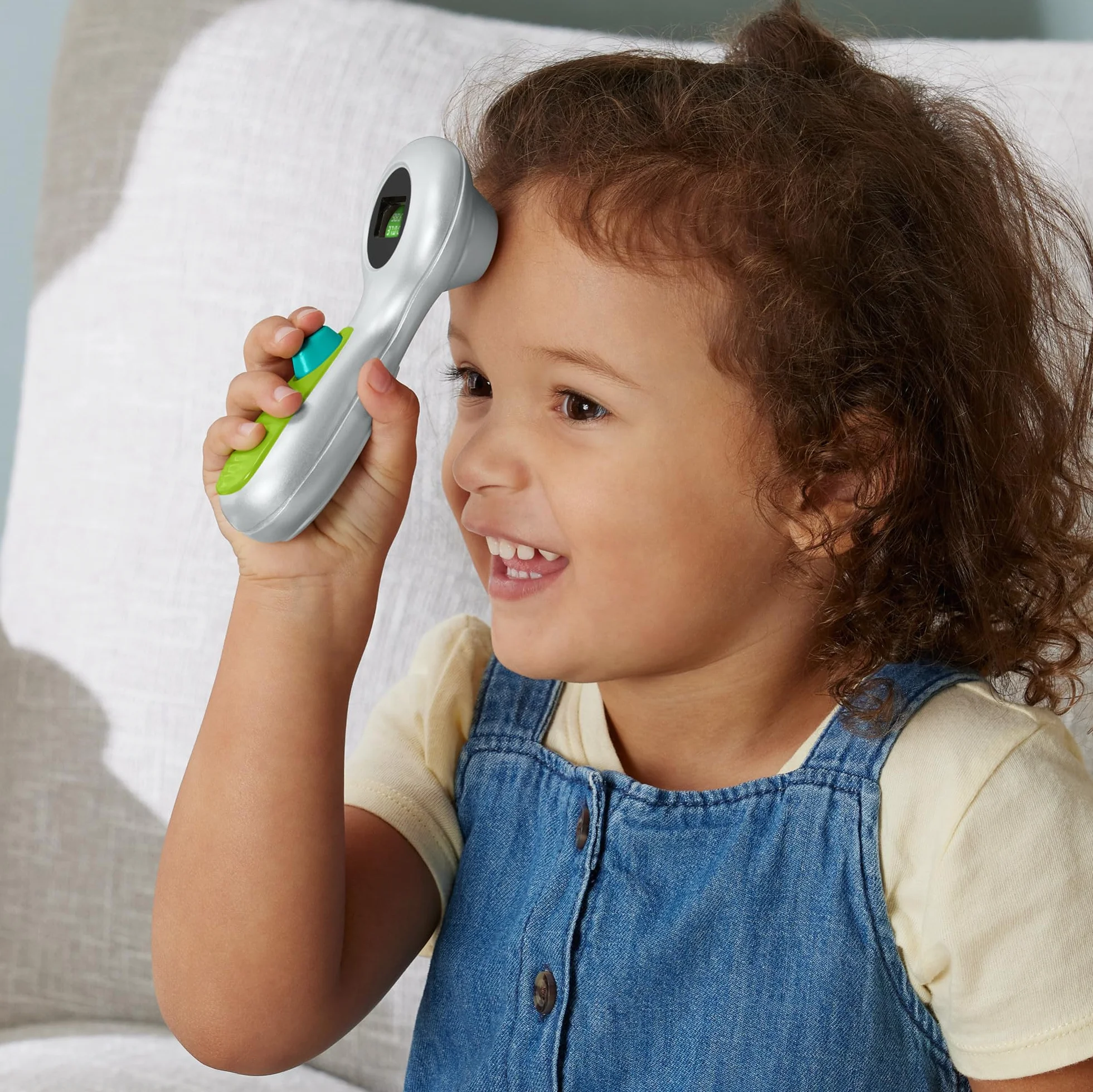 Fisher-Price Zestaw Mały Doktor Torba Kreatywna zabawka z 7 elementami do zabawy w lekarza dla 3 latków i starszych dzieci, HYH26