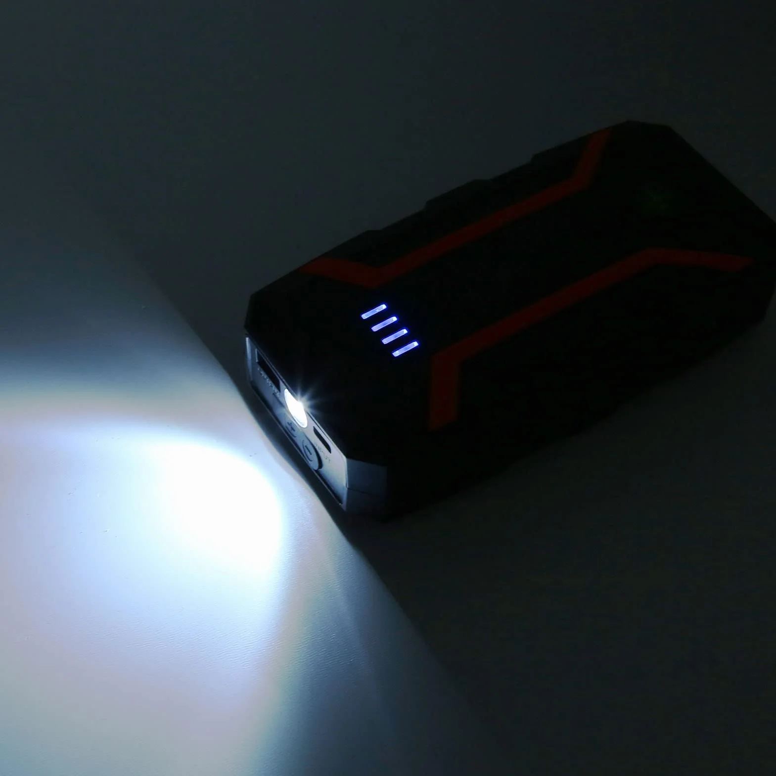Przenośny Car Jump Starter 1500A 12000mAh 12V Power Bank do silników 7L Gas 5.5L