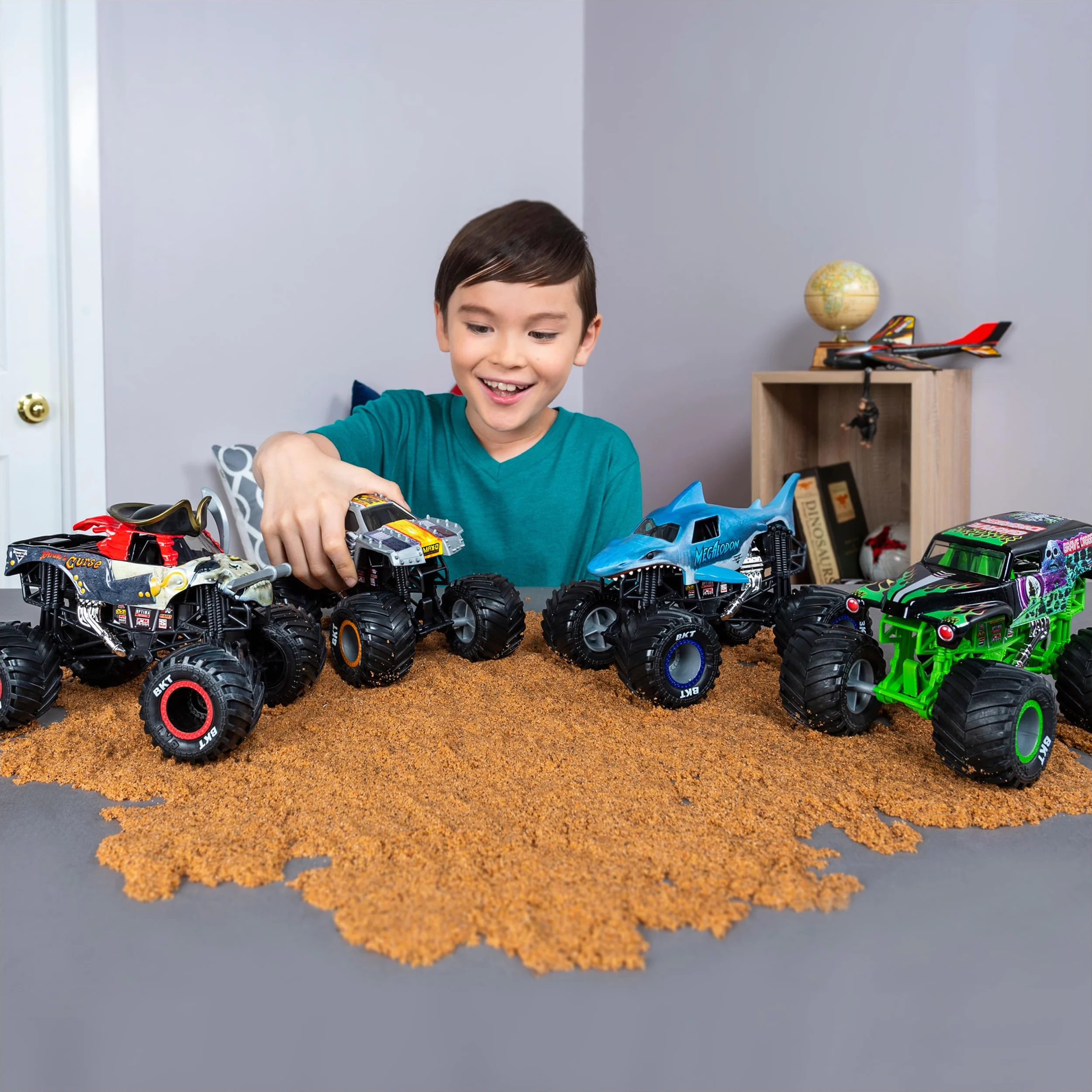 Monster Jam, Bakugan Dragonoid Monster Truck, kolekcjonerski pojazd odlewany ciśnieniowo, skala 1:24, zabawki dla dzieci dla chłopców w wieku od 3 lat