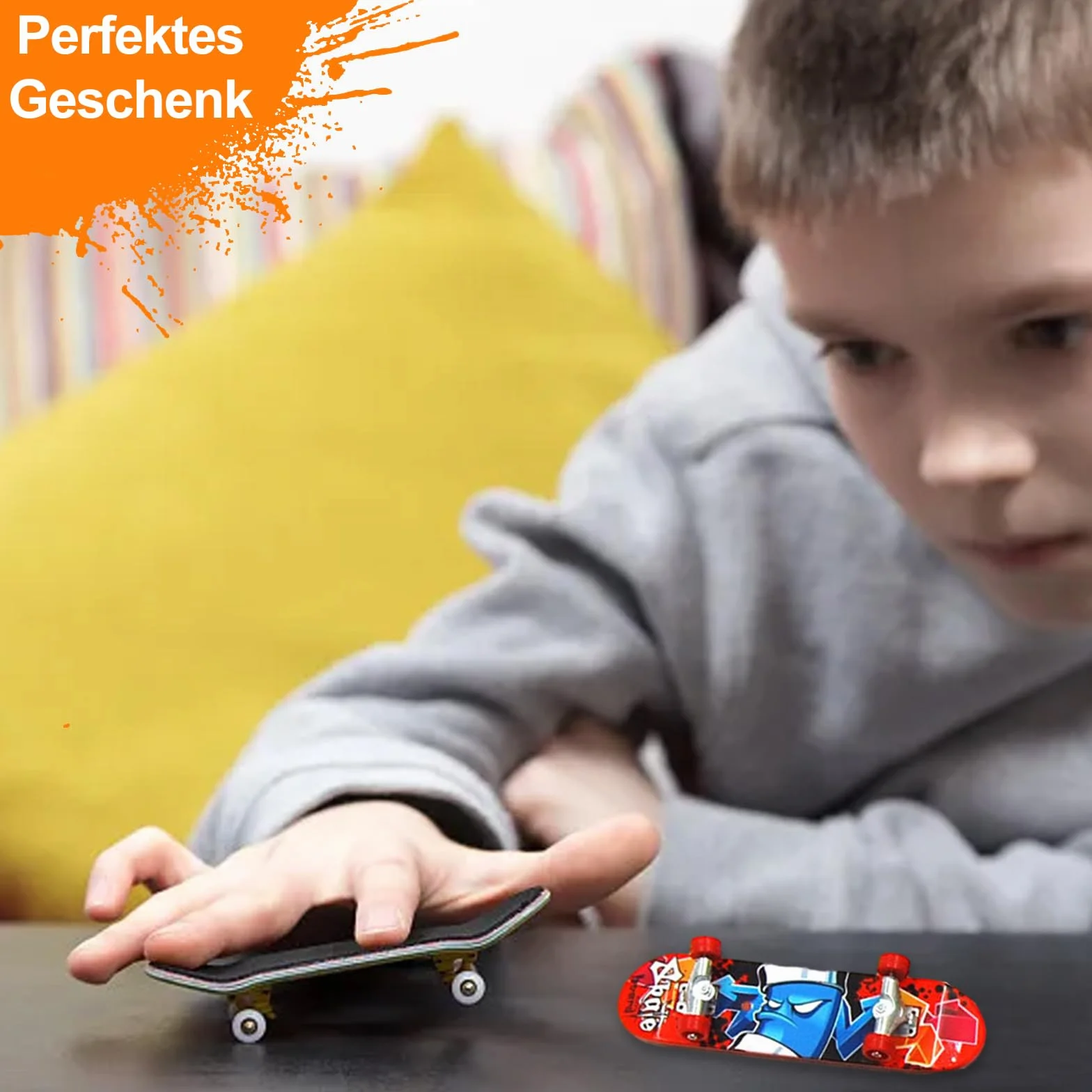 Deskorolka na palce, zestaw 9 sztuk, mini deskorolki na palce, profesjonalna zabawka na palec, zestaw mini deskorolki dla dzieci, upominek, prezent urodzinowy dla dziecka (losowy wzór)