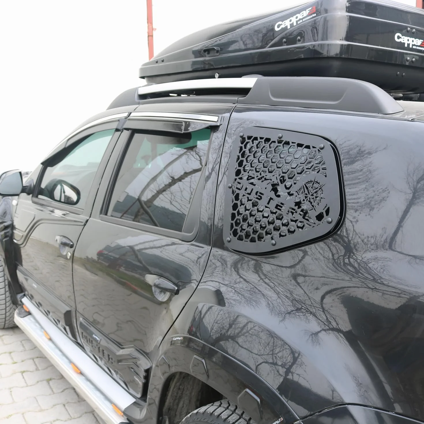 Metalowe osłony motylkowe 2-pak czarne do Dacia Duster 2010-2017