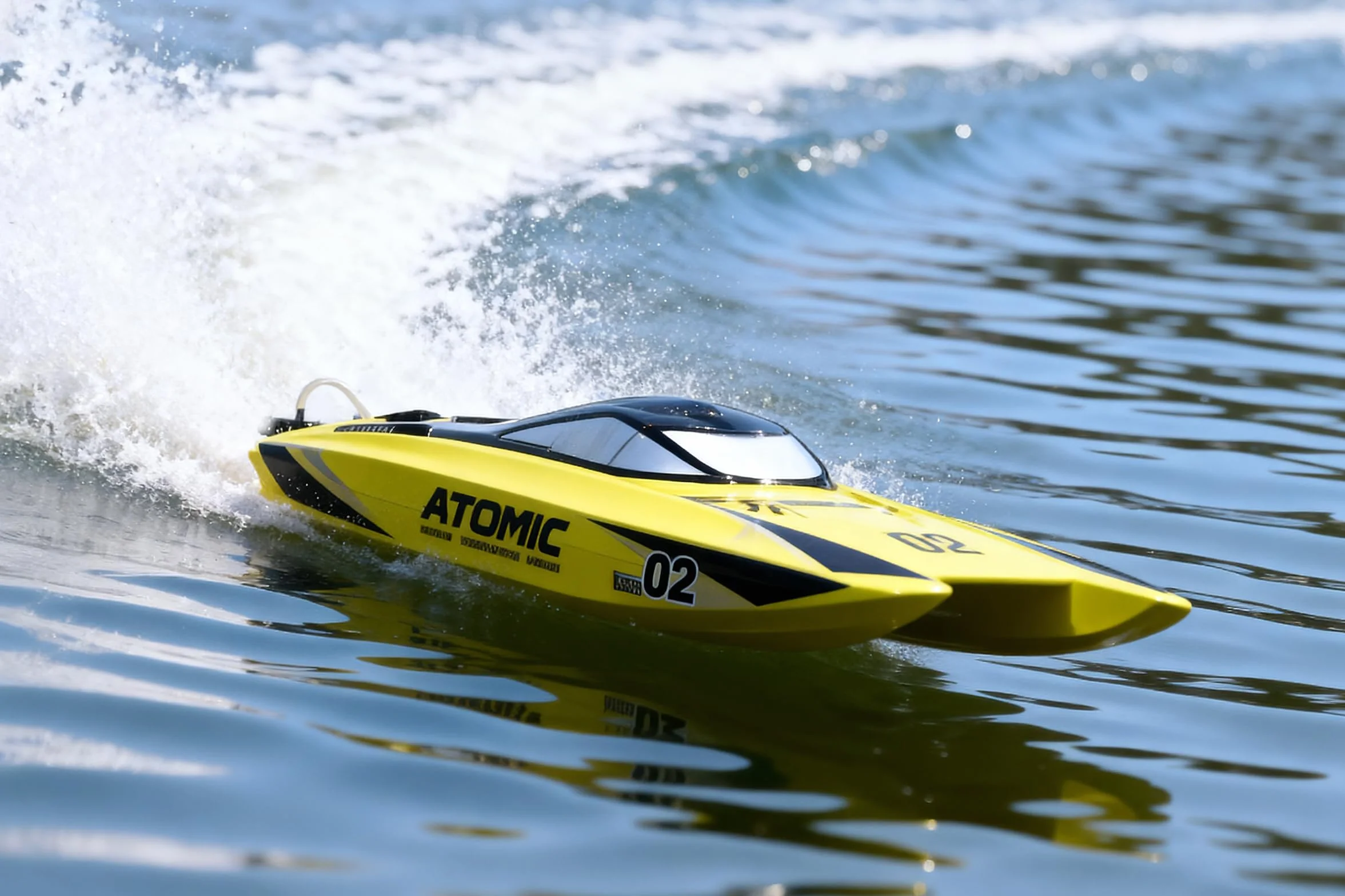 70 cm RTR duża bezszczotkowa zdalnie sterowana łódź góra 50-65 km/h 4CH 3CH RC żaglówka ze sponsorowanymi 20-punktami na basenie Big Lake Sea Electric Rc Racing Watercraft (3CH 65 km/h)