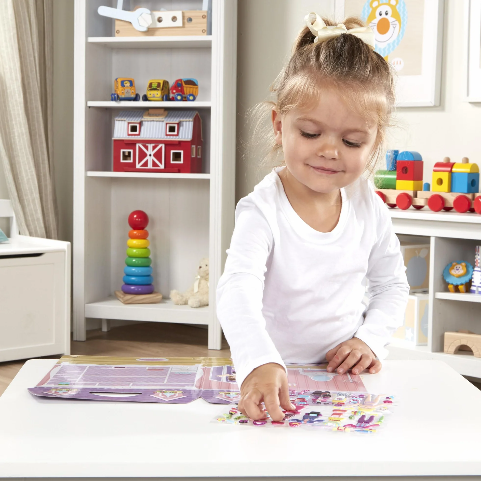 Melissa & Doug – zabawkowy zestaw z wypukłymi naklejkami: przebieranki (książeczka wielokrotnego użytku z zadaniami, 76 naklejek, świetnie nadaje się na podróż)