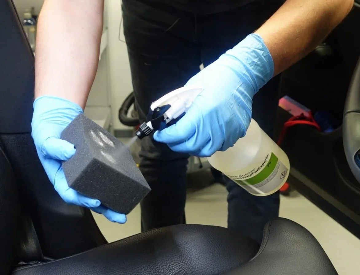 Koch Chemie Pol Star środek do czyszczenia tekstyliów, skóry i alcantary, 1 l