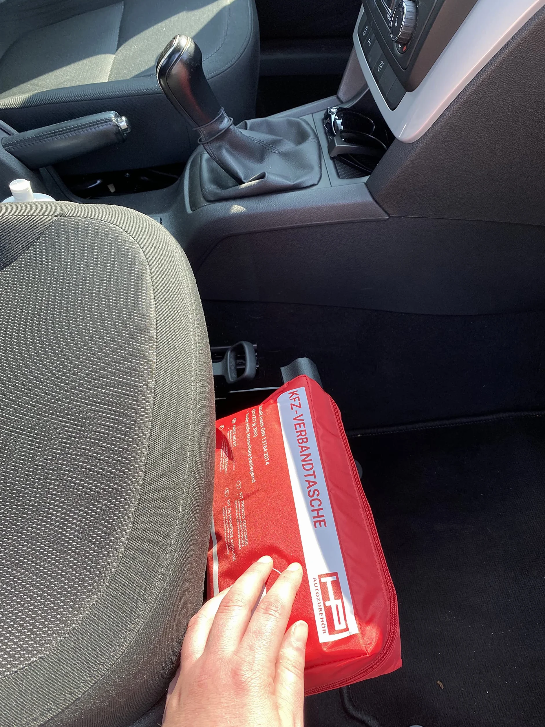 HP Autozubehör 10049 apteczka samochodowa 2022 nowa apteczka pierwszej pomocy, zestaw awaryjny do samochodu, DIN 13164:2022, First Aid Kit czerwona