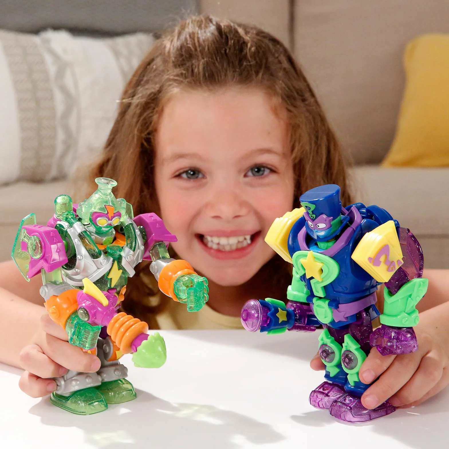 SUPERTHINGS Superbot Mega-K – Przegubowy robot z akcesoriami do walki, 1 ekskluzywny Kazoom Kid i 1 ekskluzywny SuperThing.