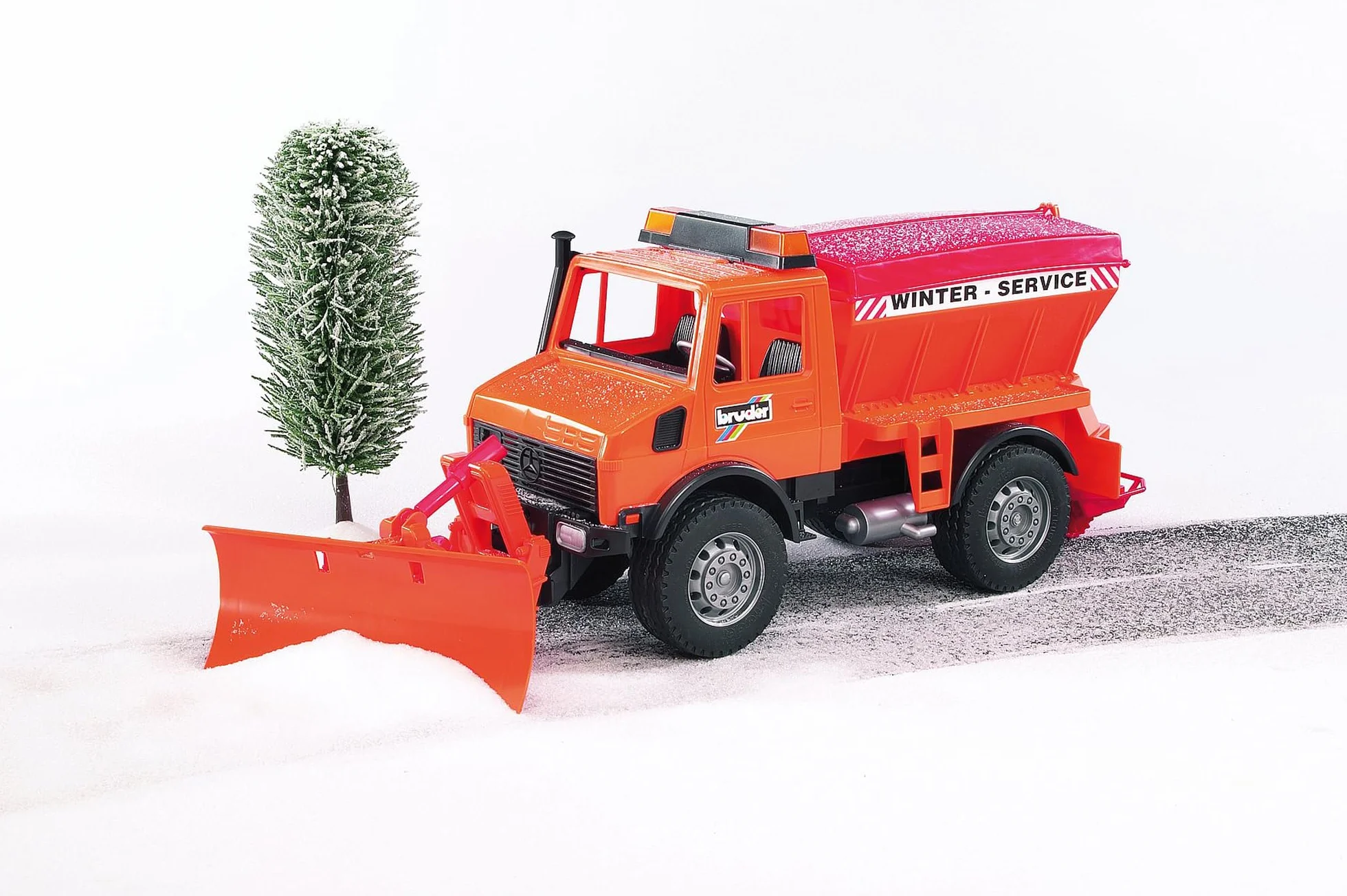 bruder 02572 - MB Unimog serwis zimowy z pługiem śnieżnym, pojazdy, pług śnieżny, pług odśnieżny, piaskarka
