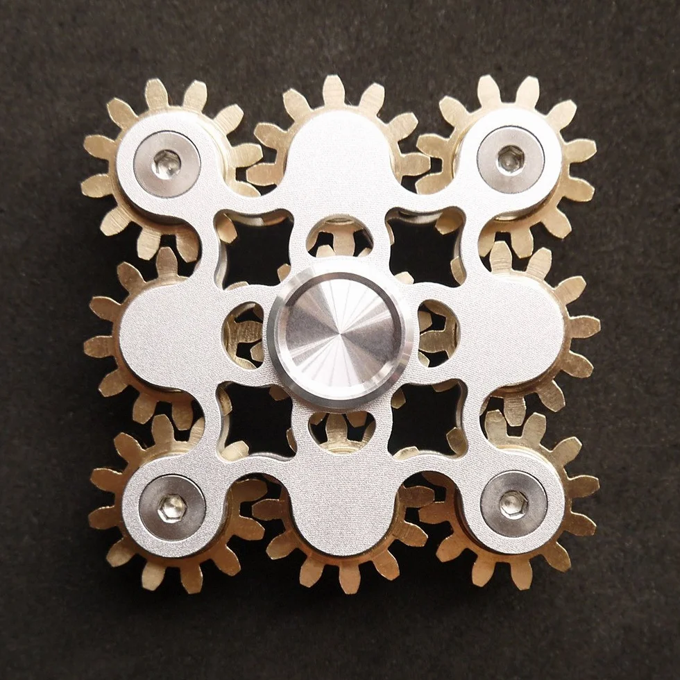 Fidget Spinner, figity Toys, 9 gear link lisse en acier inoxydable en laiton métallique avec roulements stables, durable mécaniquement mobile, Premium figity Toys - Argent