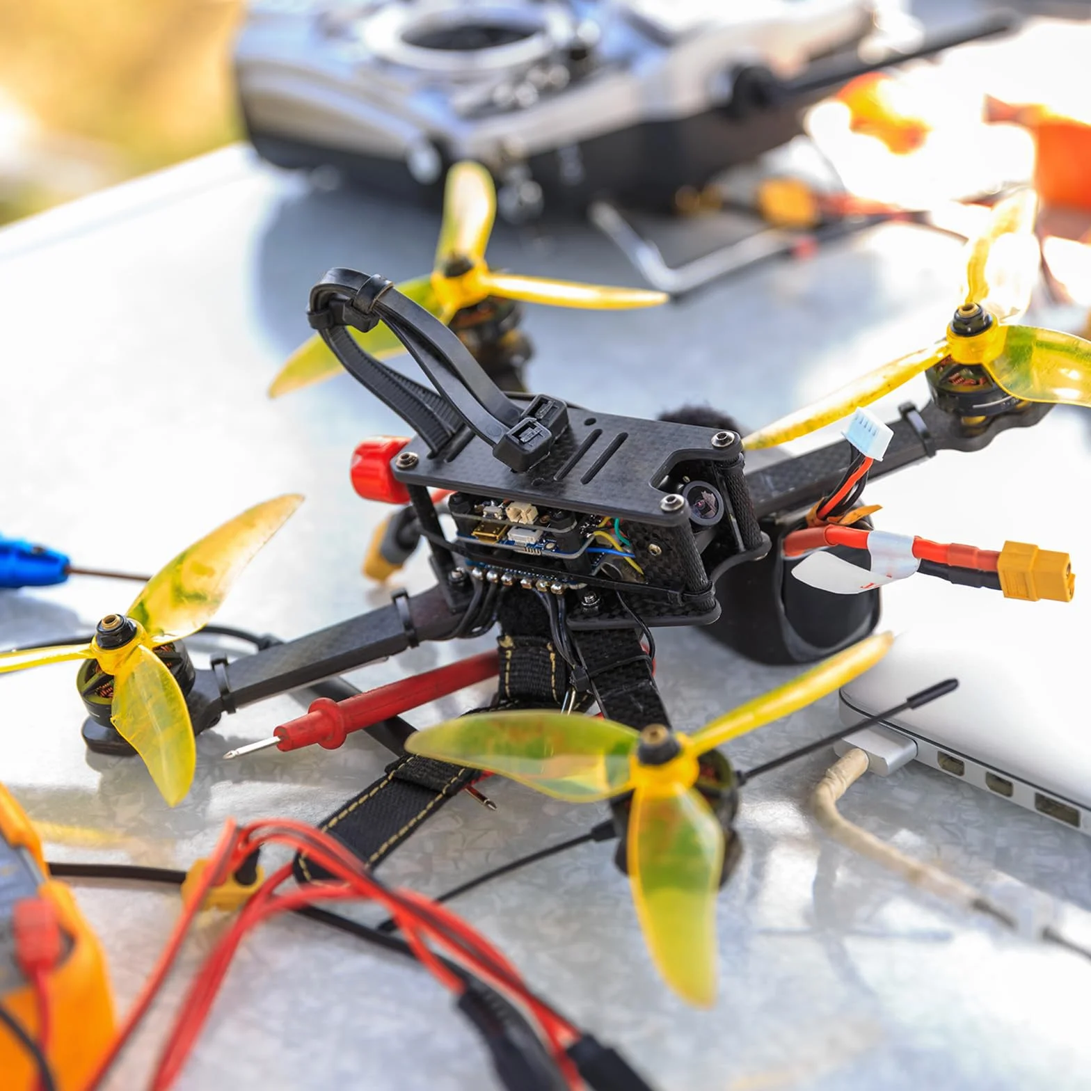 QUARKZMAN RC kulki gumowe antywibracyjne do RC F4 F7, kontroler lotu, Gimbal M3,5 x 13 mm, kulki amortyzujące wstrząsy, modele RC DIY akcesoria do dronów (niebieskie), opakowanie 36 sztuk