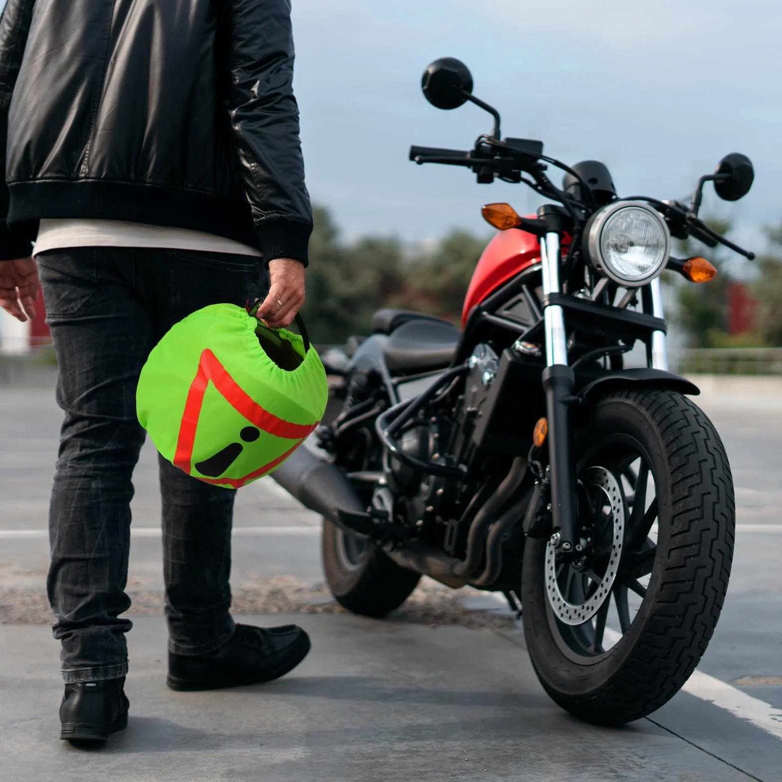 Trójkąt ostrzegawczy kask motocyklowy pokrowiec worek 46x43 cm