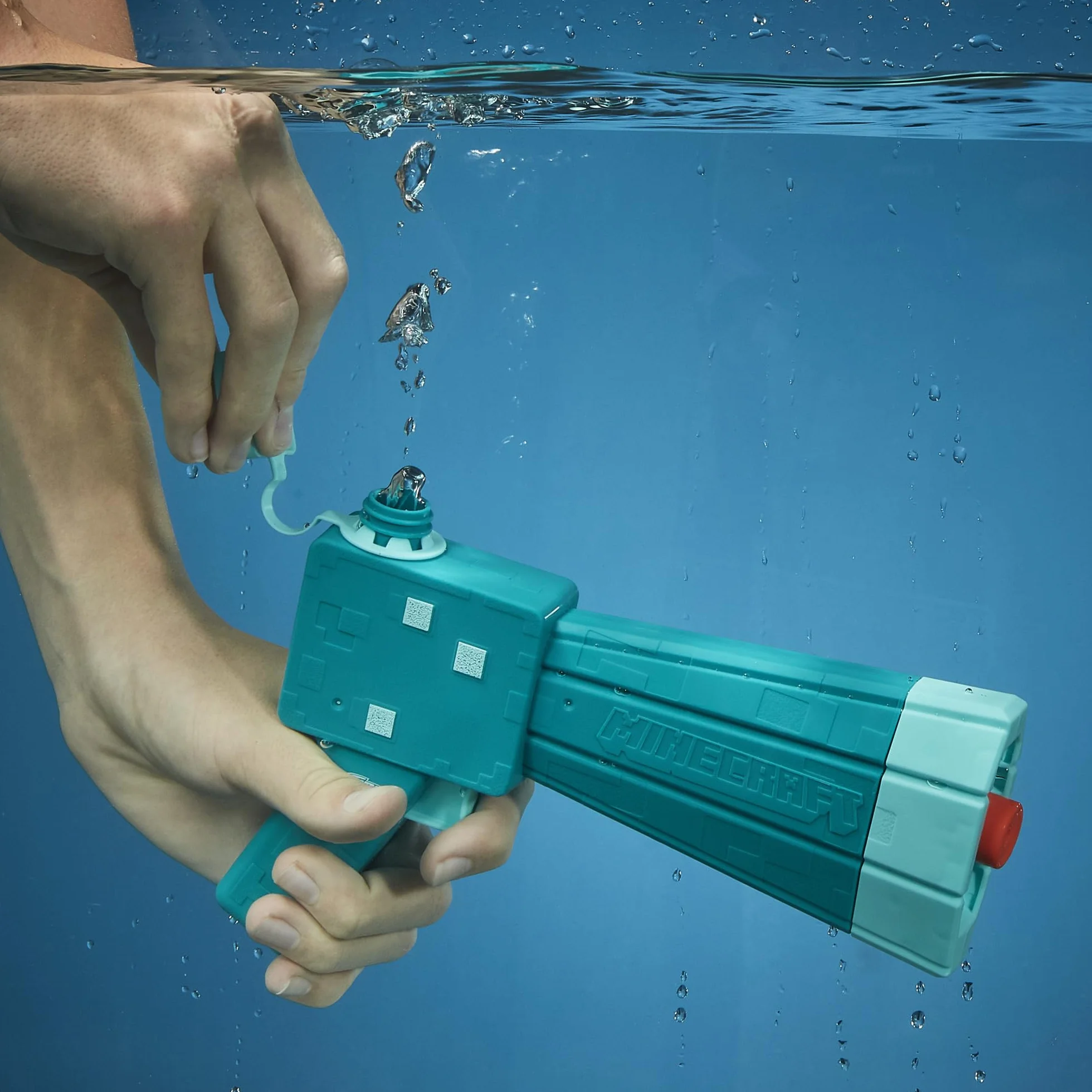 Nerf Super Soaker Minecraft Glow Squid Water Blaster, Minecraft Dungeons Squid Mob Design, zabawka wodna na zewnątrz, gry na świeżym powietrzu dla dzieci