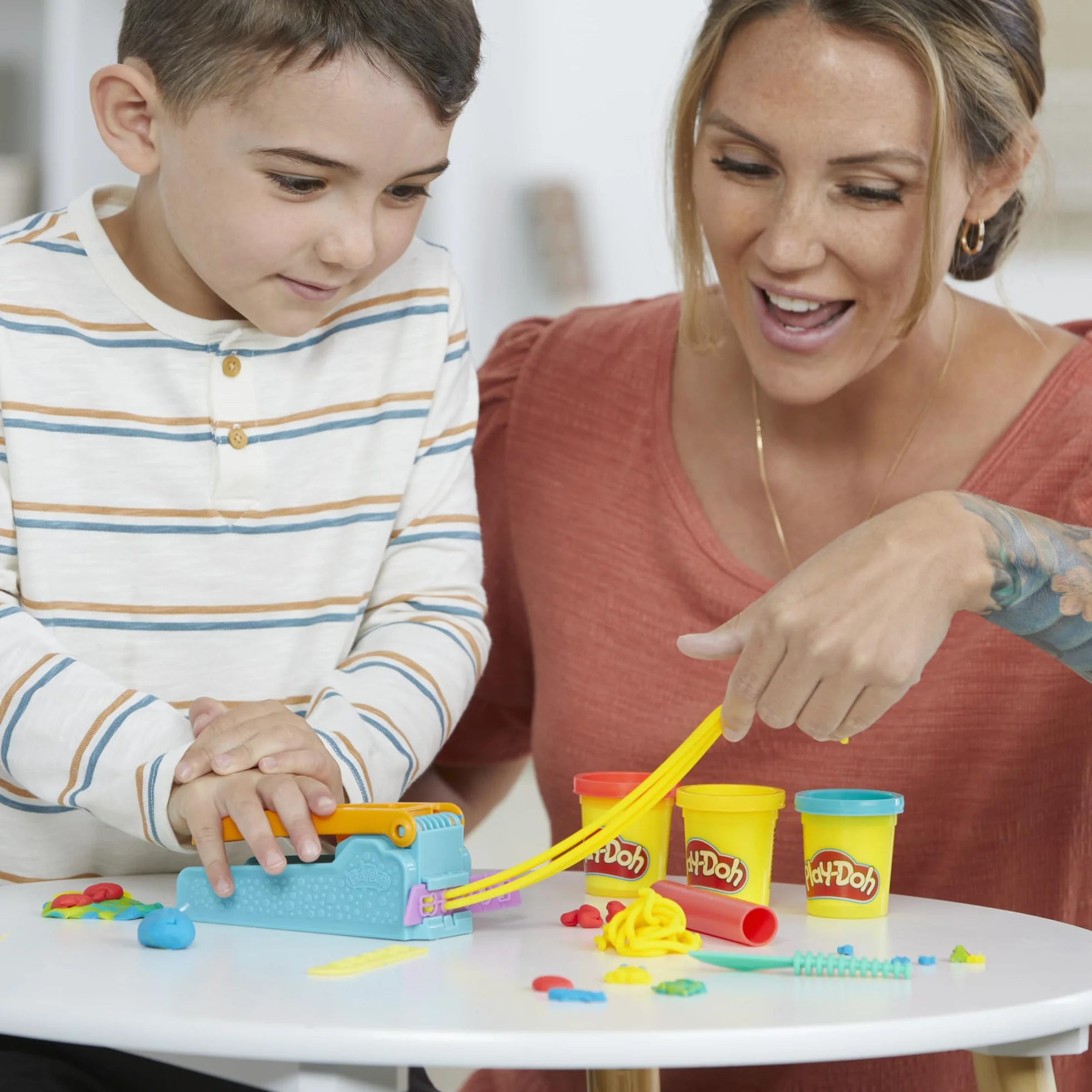 Play-Doh Zestaw startowy Fabryka Śmiechu Play-Doh do plastycznych zabaw dla dzieci