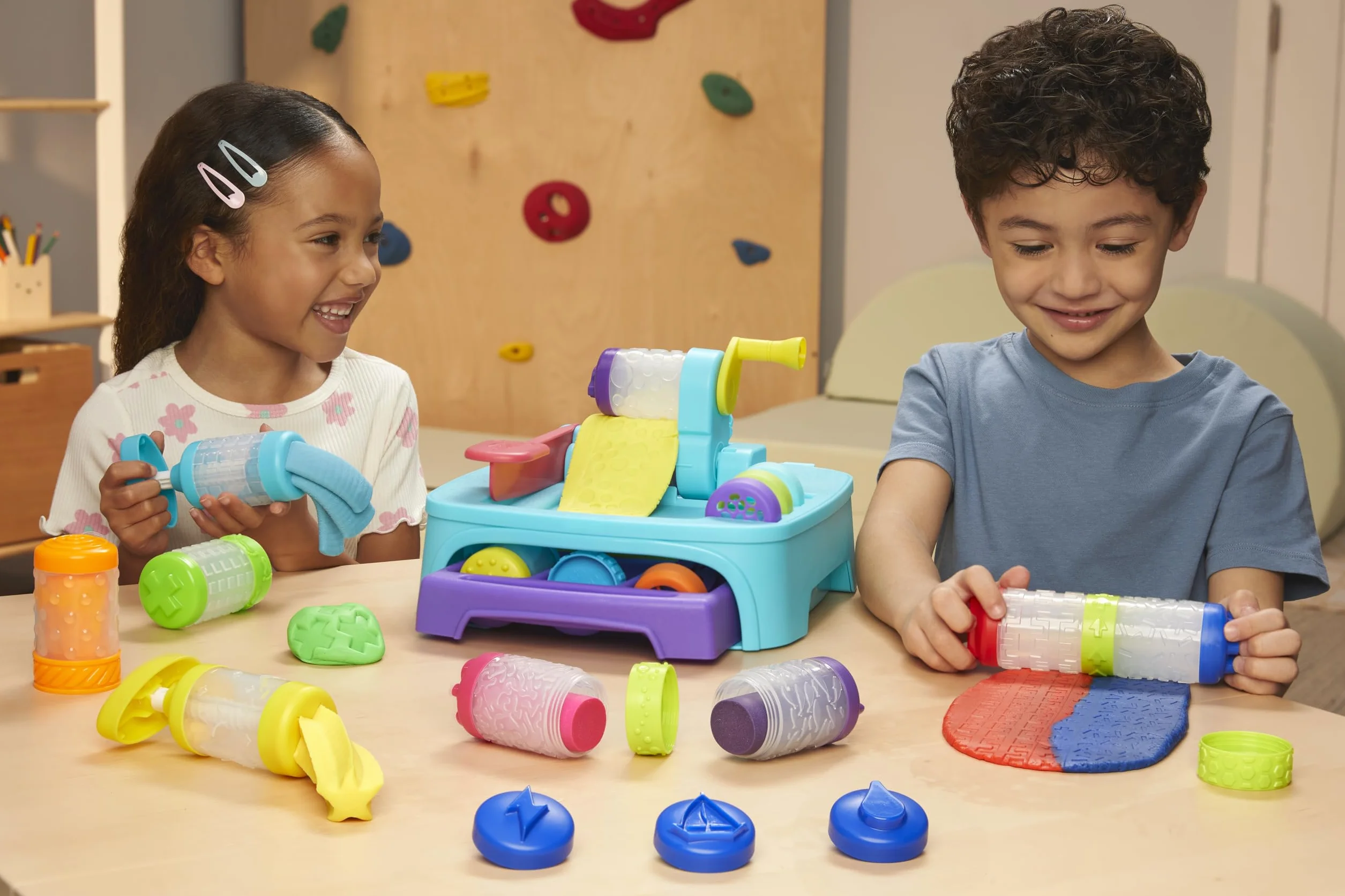 Wonder Factory Never Dry Dough and Sand Starter Set – Zawiera 1 Tubkę z 104 ml Piasku i 1 Tubkę z 74 ml Bezglutenowej Masy Plastycznej. Nigdy nie Wysycha, Zabawa Pełna Nieskończonych Możliwości