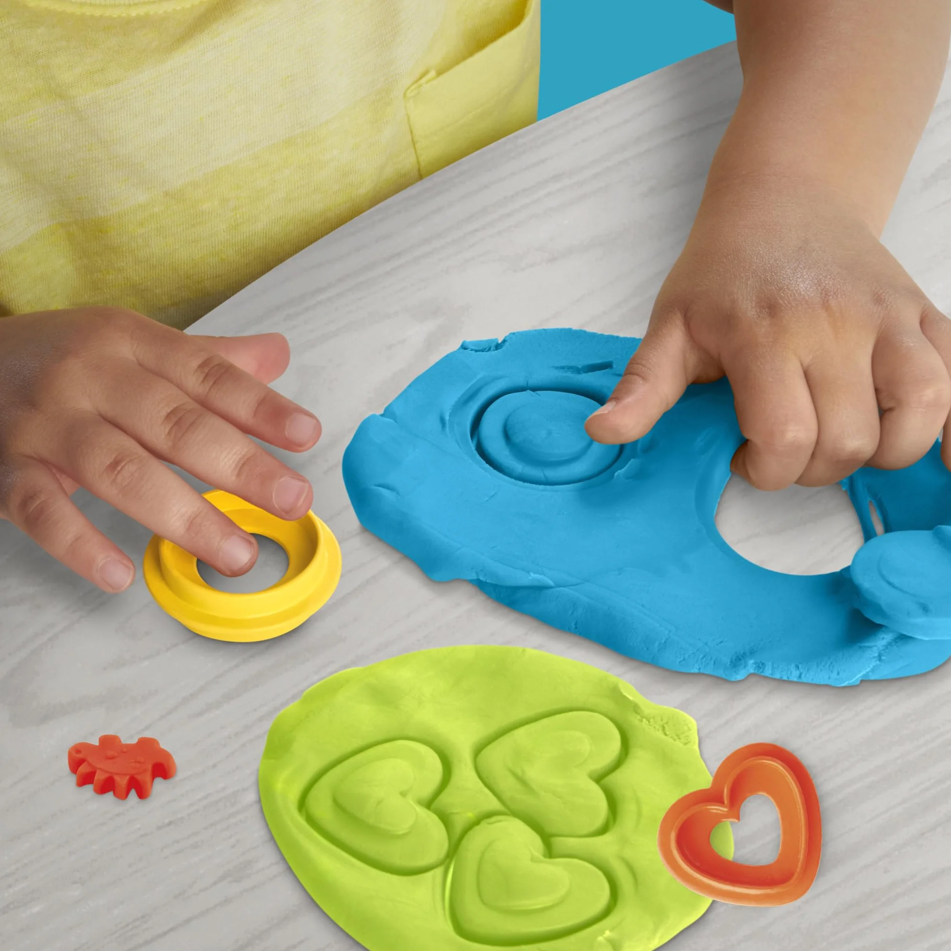 Zabawkowy zestaw startowy Play-Doh Dinozaur z kształtami i kolorami