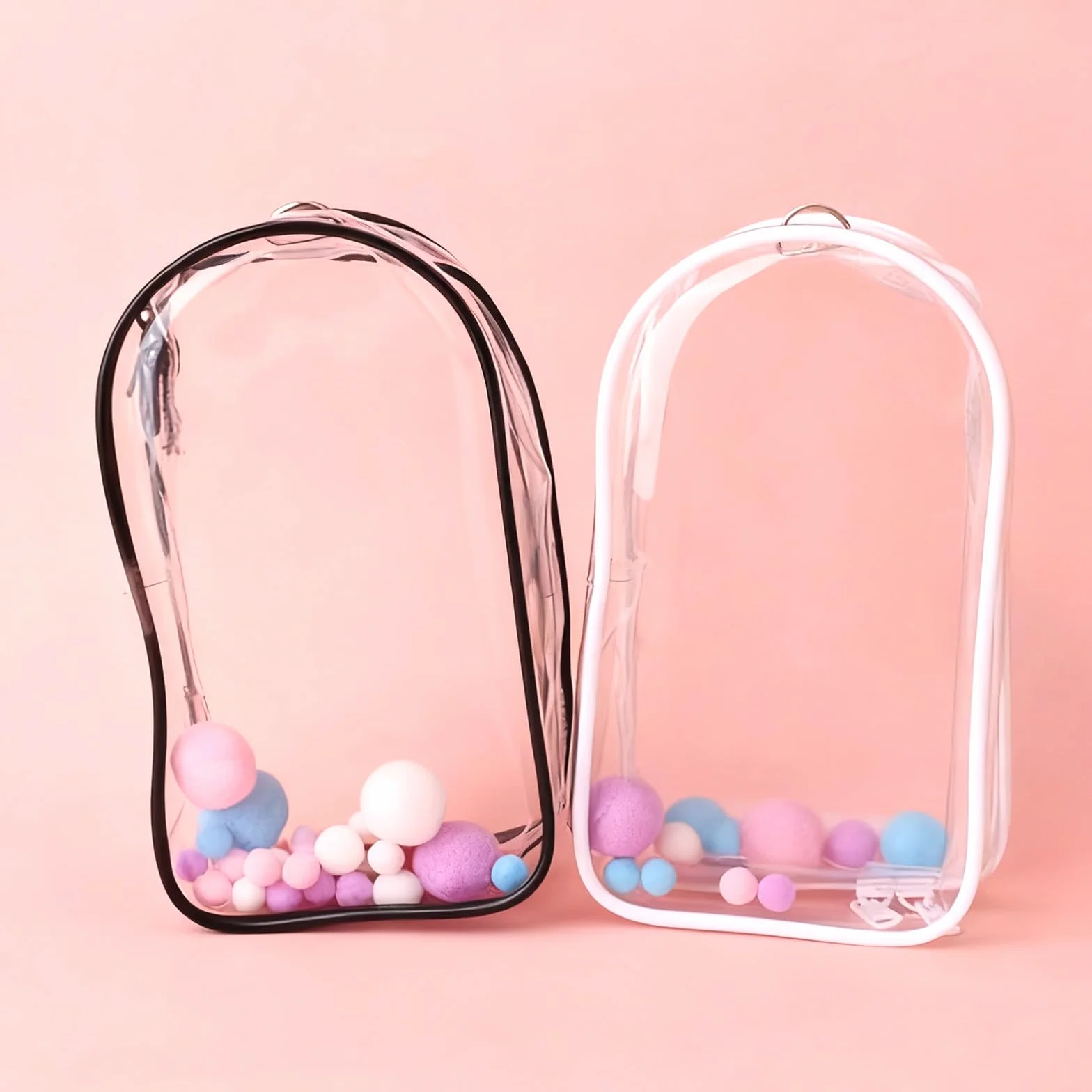 Tinoaly 2szt Torebek Ekspozycyjnych dla Lalek, 19,5x10,5cm Wodoodporna Torba Ekspozycyjna dla Lalek z PVC z Pomponem i Brelokiem Ochronna Torba na Przedmioty Kolekcjonerskie (Czarny i Biały)