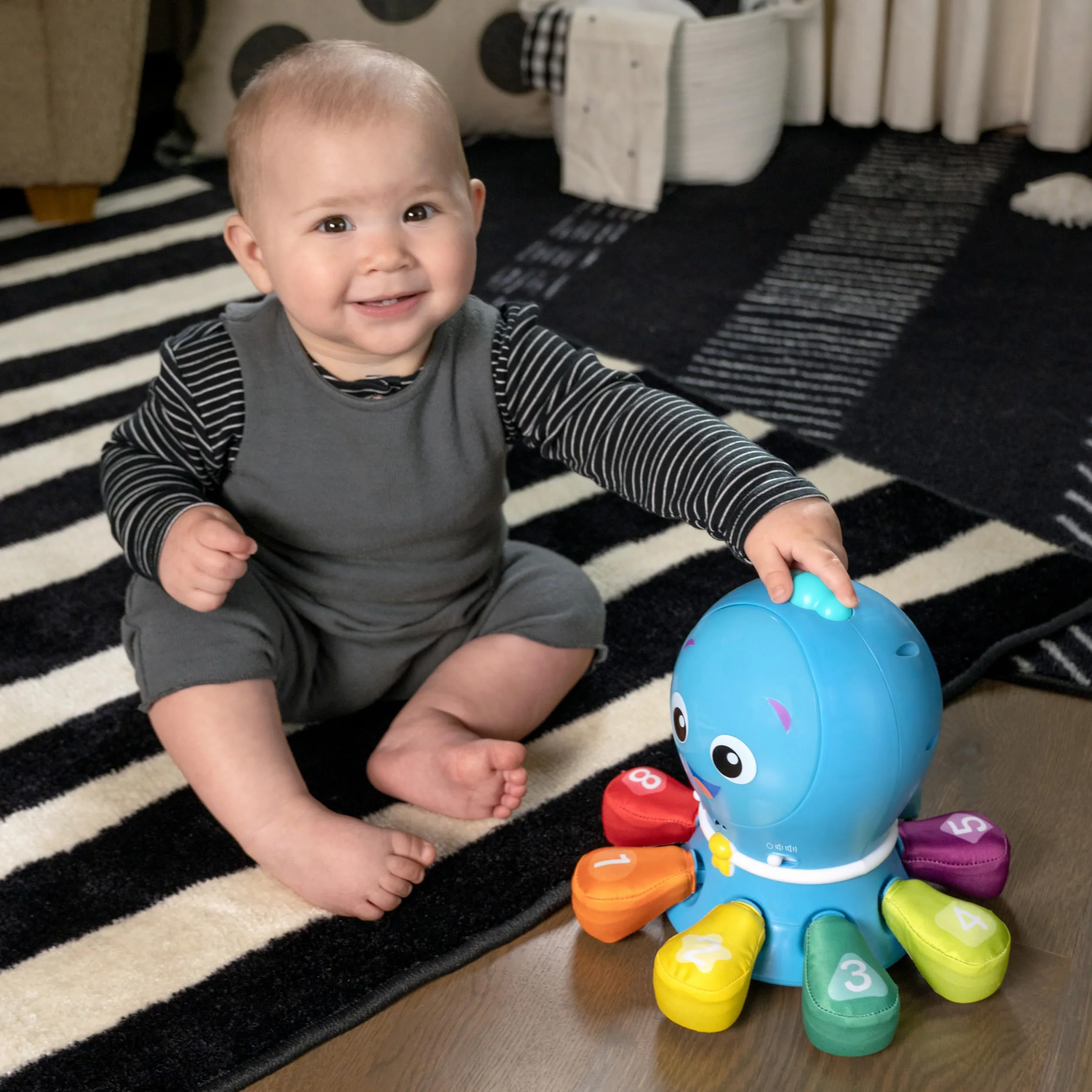 Baby Einstein Ocean Explorers Go Opus Go 4 w 1 zabawka edukacyjna, muzyka i światła, wiek od 3 miesięcy do 5 lat