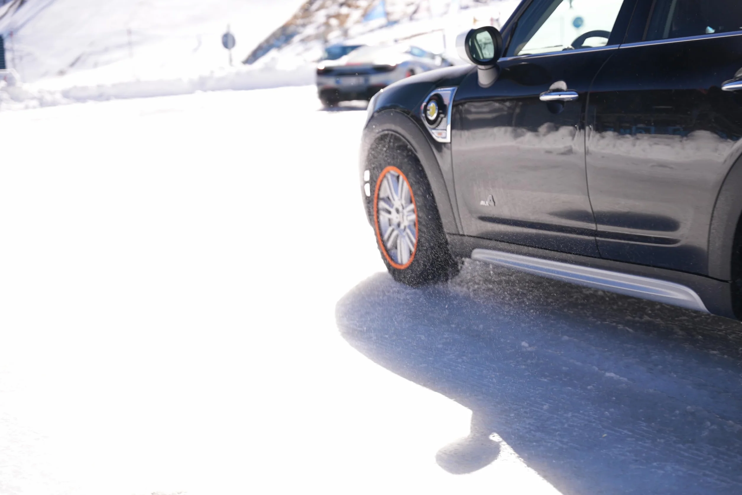 SNOWGO - Zestaw 2 Tekstylnych Skarpet Śnieżnych - Rozmiar XS-XXL - Zatwierdzony 16662-1 Europa - Pasuje do pojazdów 4x4, elektrycznych, dostawczych i użytkowych <3,5T. (XL)