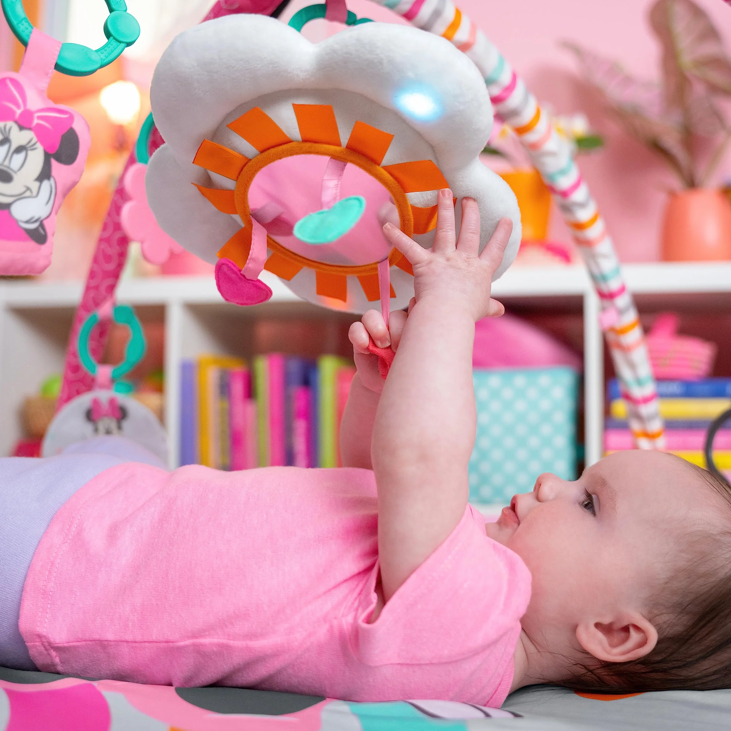 Bright Starts, Disney Baby MINNIE MOUSE Forever Besties z muzyką i światłami, róża, noworodki i nie tylko