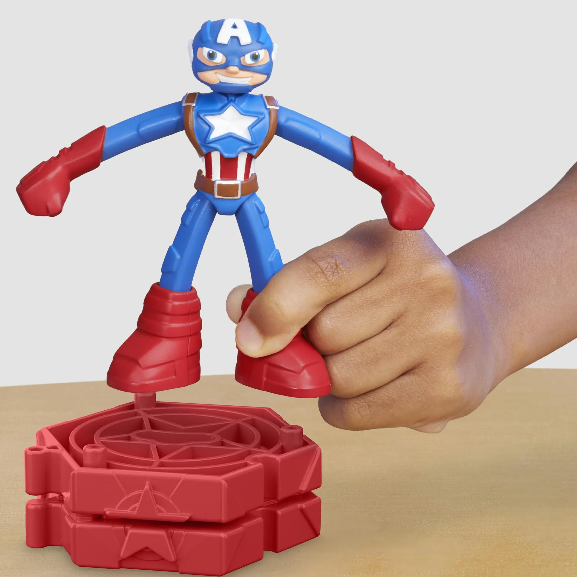 Zestaw z figurką Play-Doh Marvel Pieczątka-tarcza Kapitana Ameryki