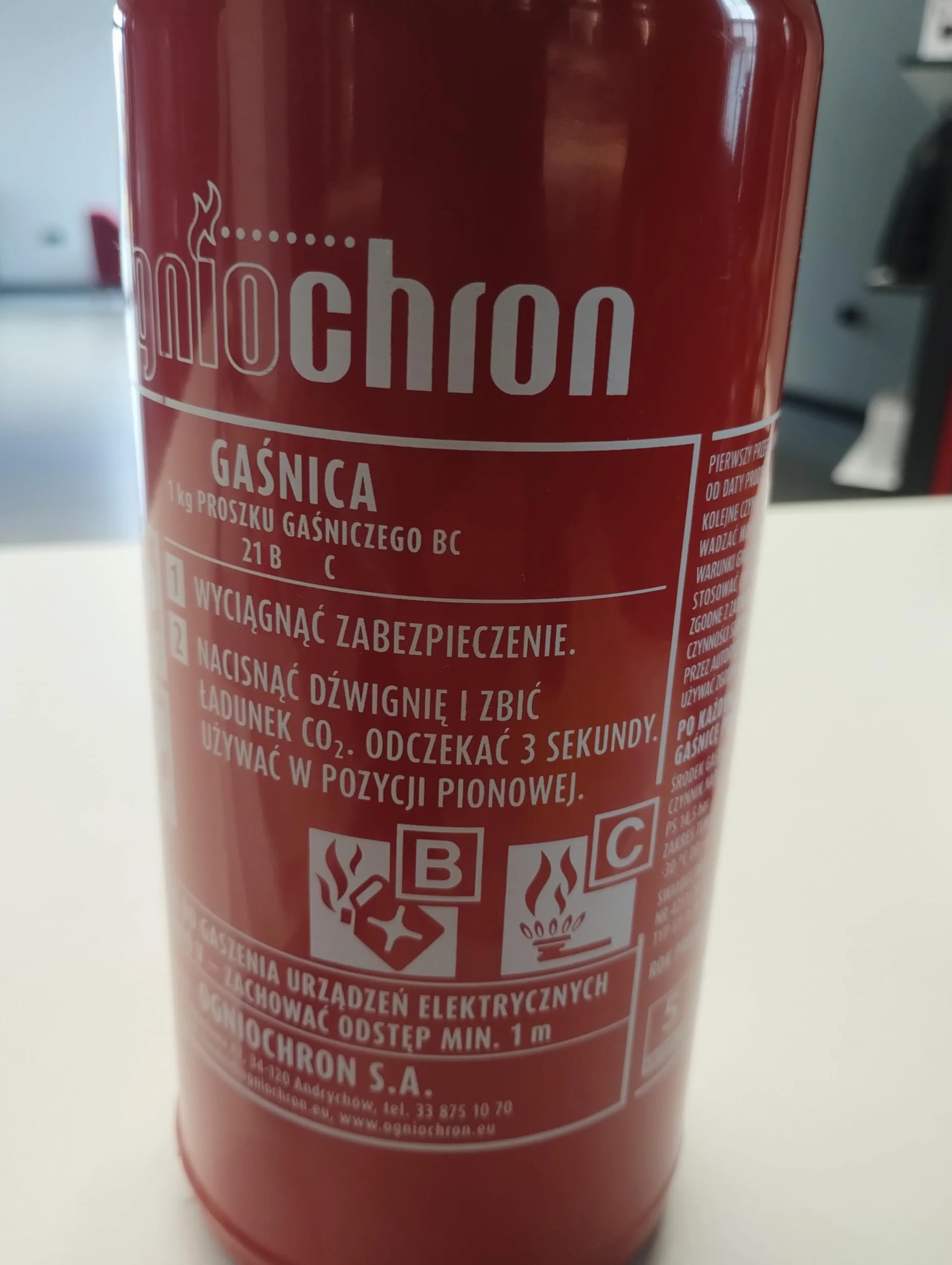 ZESTAW TRÓJKĄT APTECZKA GAŚNICA KAMIZELKA + TORBA