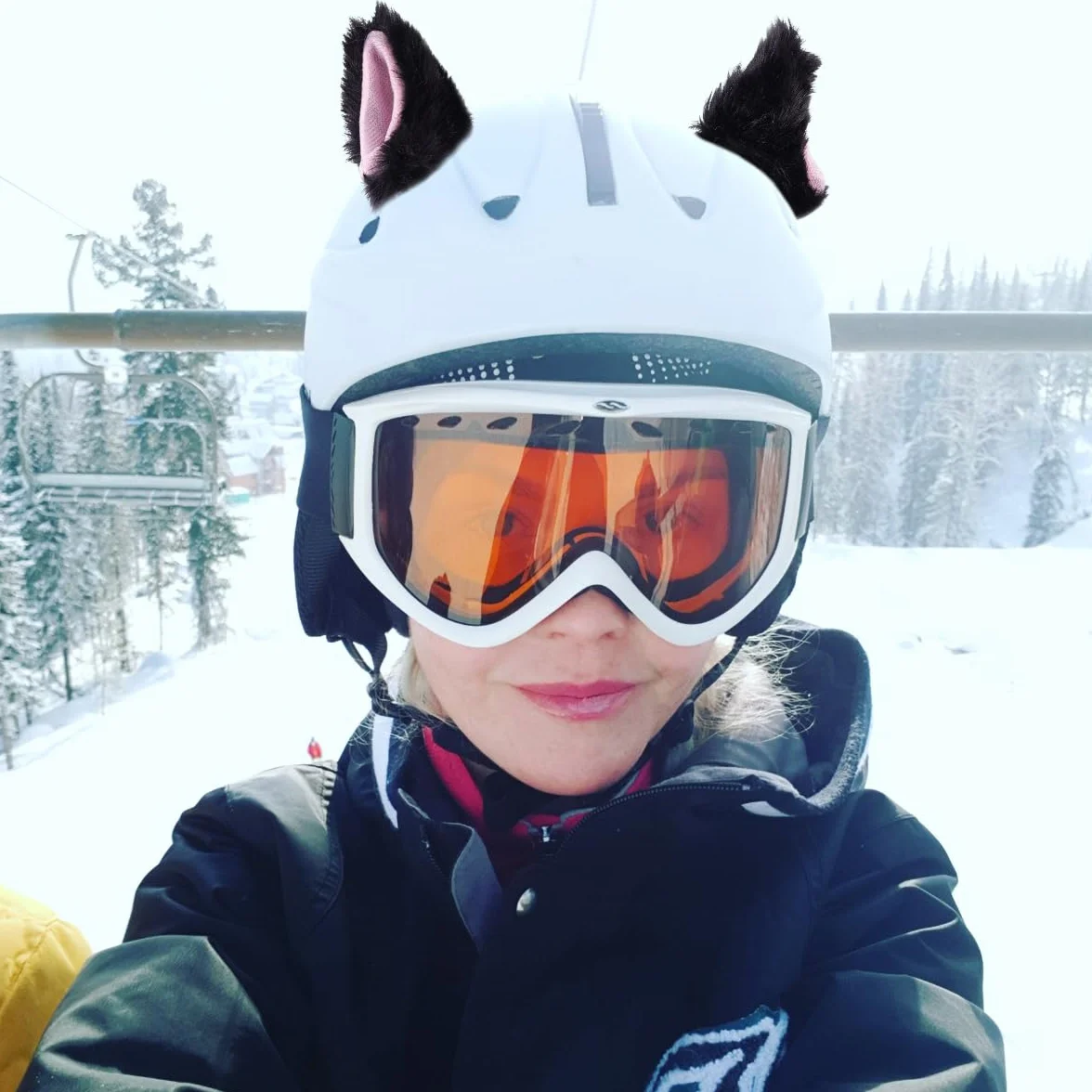 Uszy kasku, uszy kasku narciarskiego, uszy kasku motocyklowego, dekoracja kasku motocyklowego, odpowiednie do kasków motocyklowych, kasków narciarskich, kasków rowerowych itp.