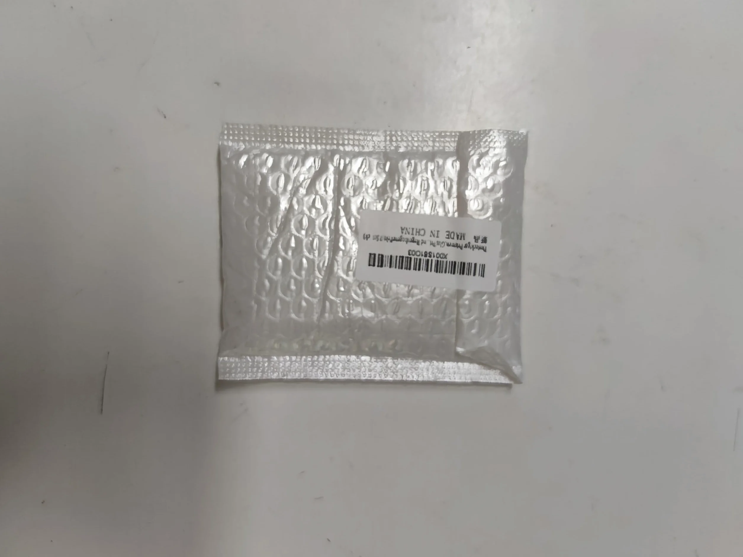 Fotografia pryzmatu, trójkątny pryzmat, szkło optyczne pryzmatu, pryzmat optyczny, kryształowe szkło optyczne, 76 x 22 x 16 mm kryształowy pryzmat, do dekoracji spektrum światła odbijającego kolory