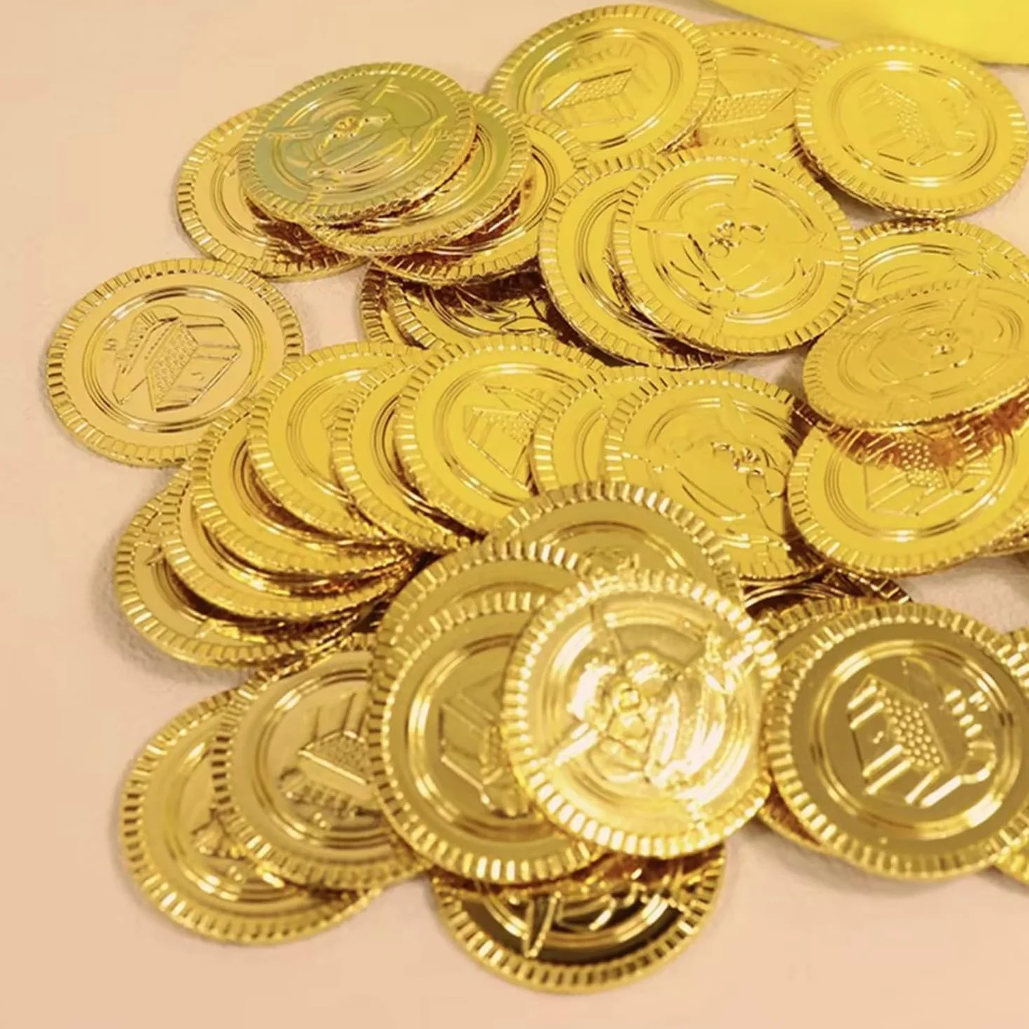 Piracki skarb złotych monet, piratów, złote monety, pieniądze do zabawy, na urodziny dziecka, złote monety, zabawka upominek z okazji urodzin dziecka (50)
