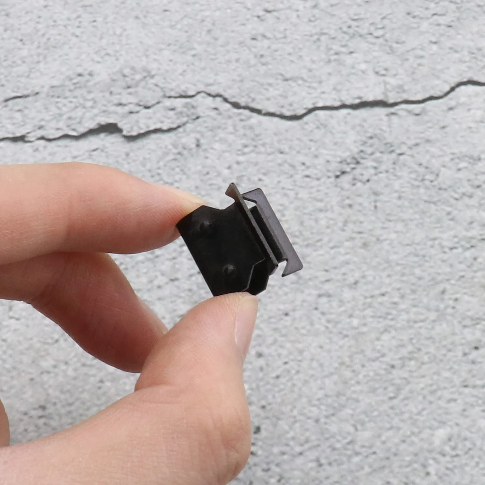 6 sztuk klipsów do paneli osłony komory silnika kompatybilne z Ford Focus MK2 1329640 z przodu poniżej przedniej szyby, kolor metalowy czarny, części wnętrza pojazdu, części zamienne