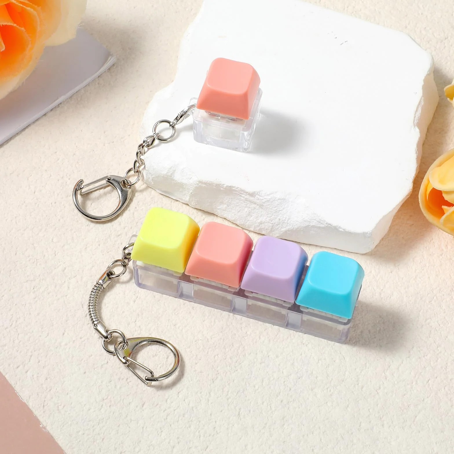 Qianyu Fidget, 3 sztuki, breloczek do kluczy, do radzenia sobie ze stresem, kolorowa nasadka na klawisze, głośna zabawka sensoryczna, zabawka dla dorosłych