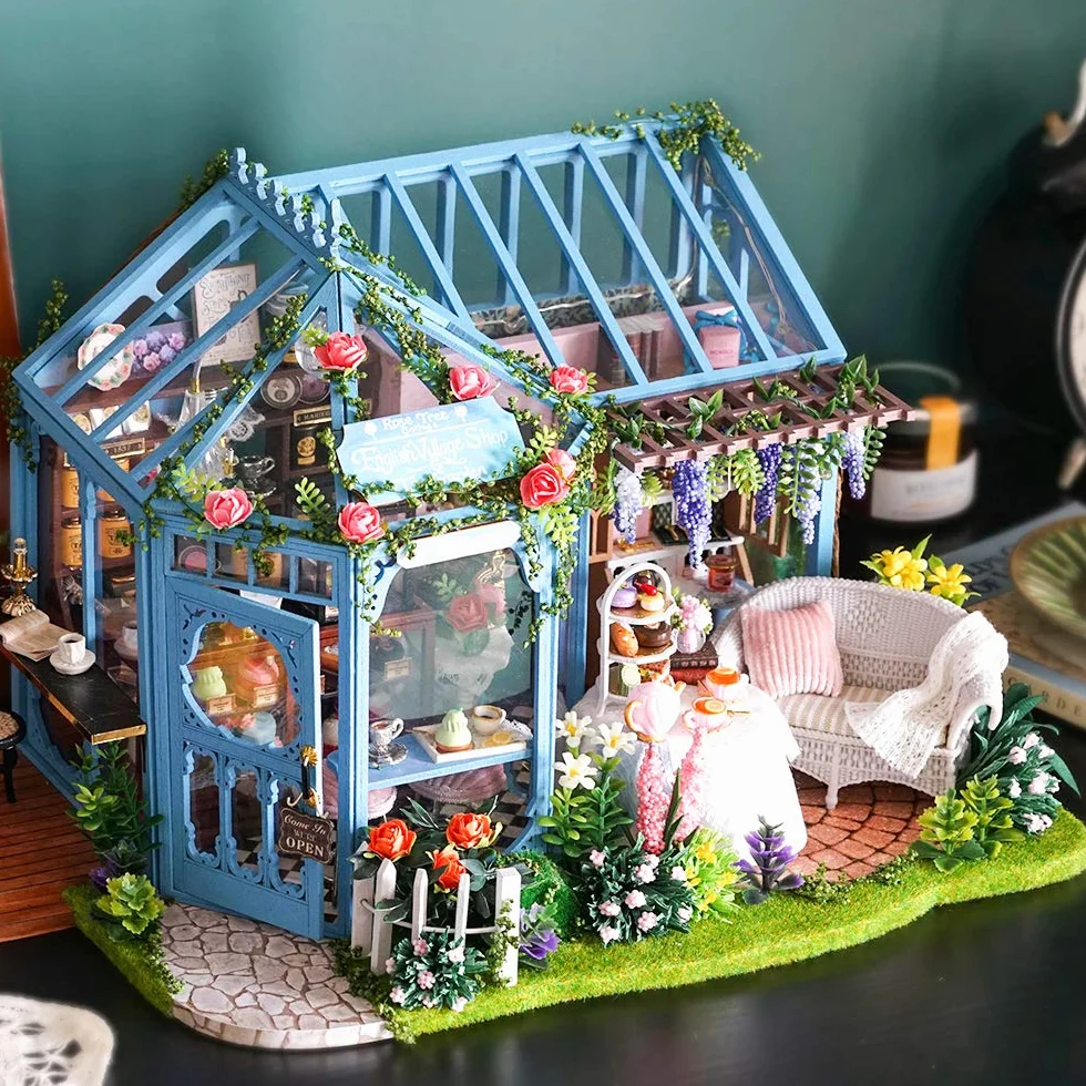 CUTEBEE Miniatura Dla Lalek Z Meblami,DIY Drewniany Domek Dla Lalek Plus Odporny Na Kurz I Ruch Muzyczny,Pomysł Na Pokój Kreatywny W Skali 1:24