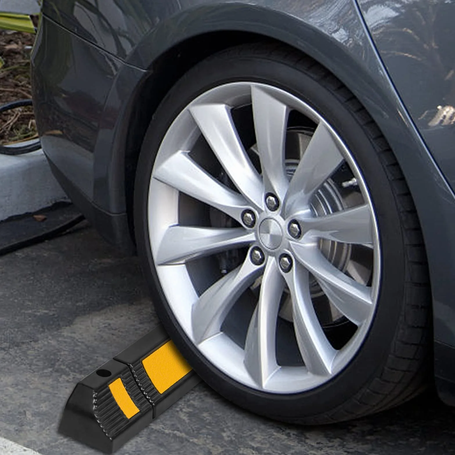 Gumowy stoper do kół 60 x 12 x 10 cm 4 sztuki czarny żółty paski odblaskowe do garażu parkingu