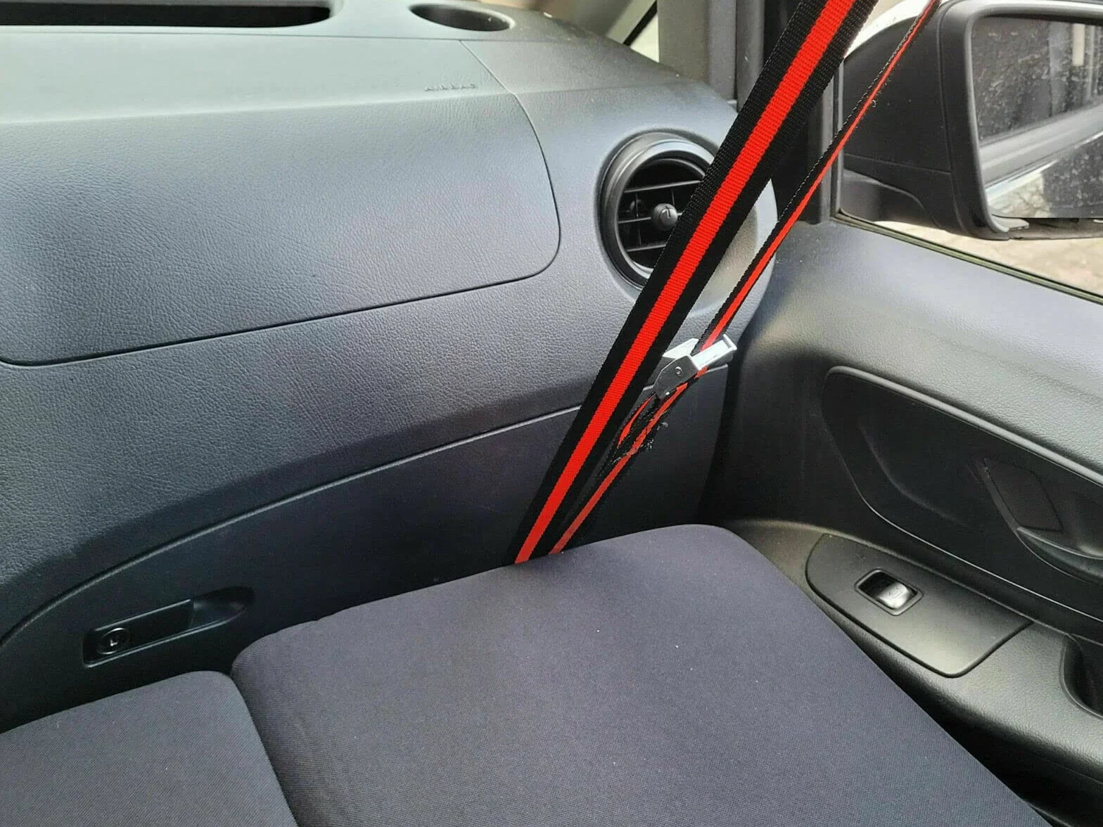 BREMER SITZBEZÜGE Łóżko kempingowe dla dzieci, kompatybilne z Mercedes Vito Viano Fun W639 2000-2014, akcesoria kempingowe